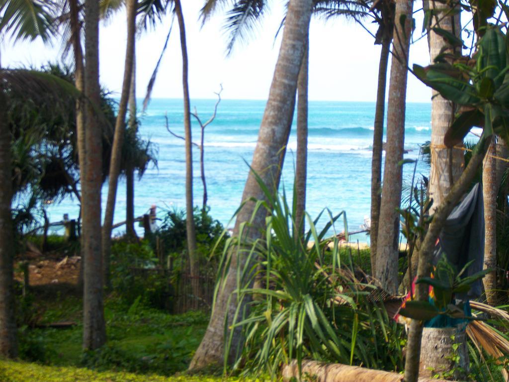 Sunray Rest - Beach View Homestay Mirissa Exteriör bild