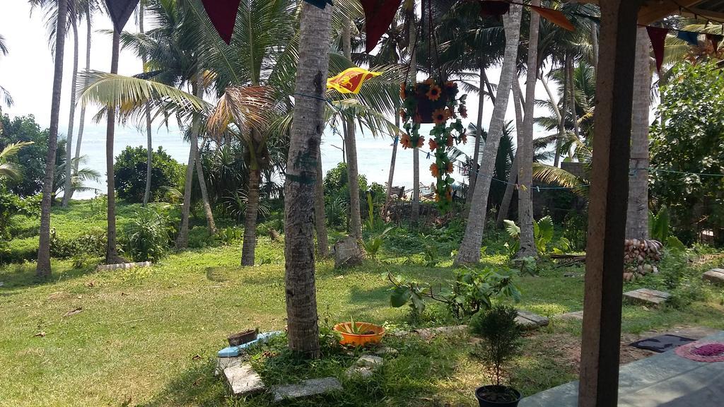 Sunray Rest - Beach View Homestay Mirissa Exteriör bild